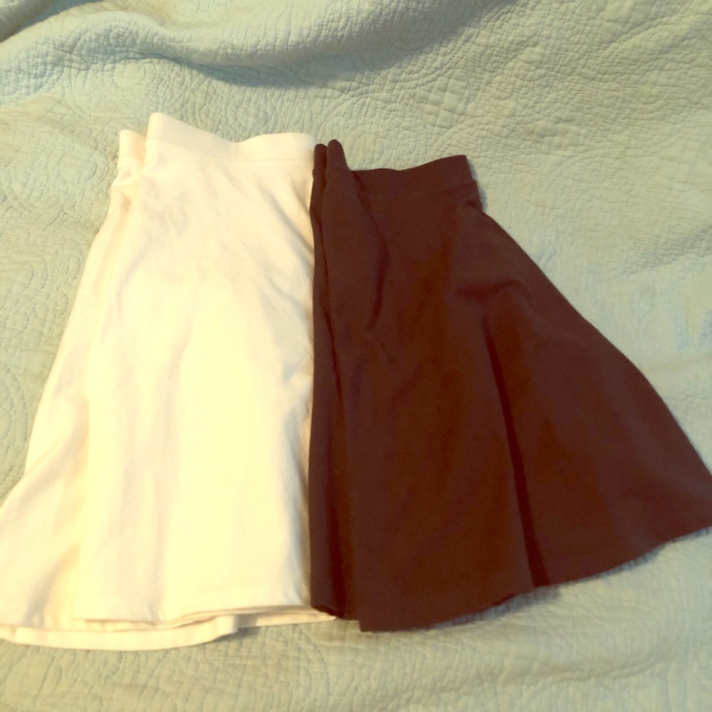 Forever 21 comfortable skirts sz M. 💕